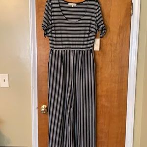 Jumpsuit. Black and white.  Wide legs.